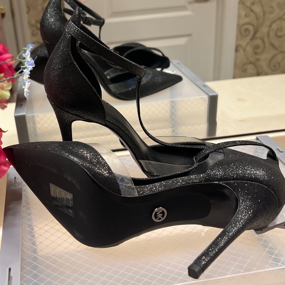 Michael Kors Stilettos in Black (New) Size 10 - Picture 4 of 5